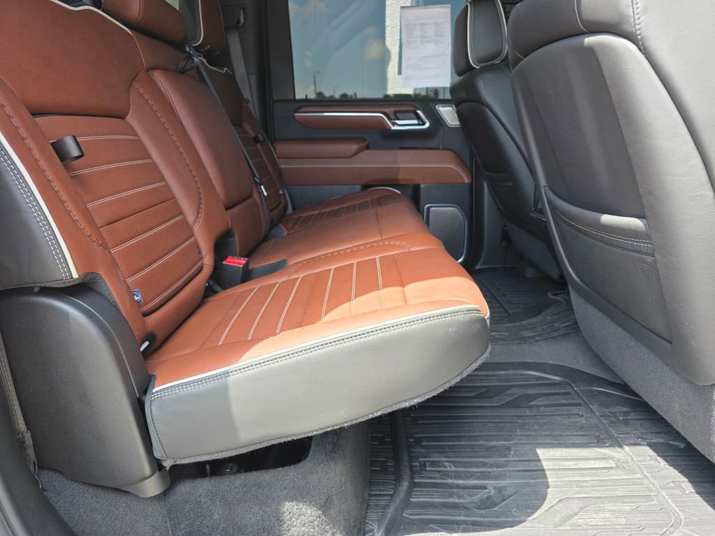 Used 2024 GMC Sierra 2500 Denali Ultimate AWD/4WD image 13
