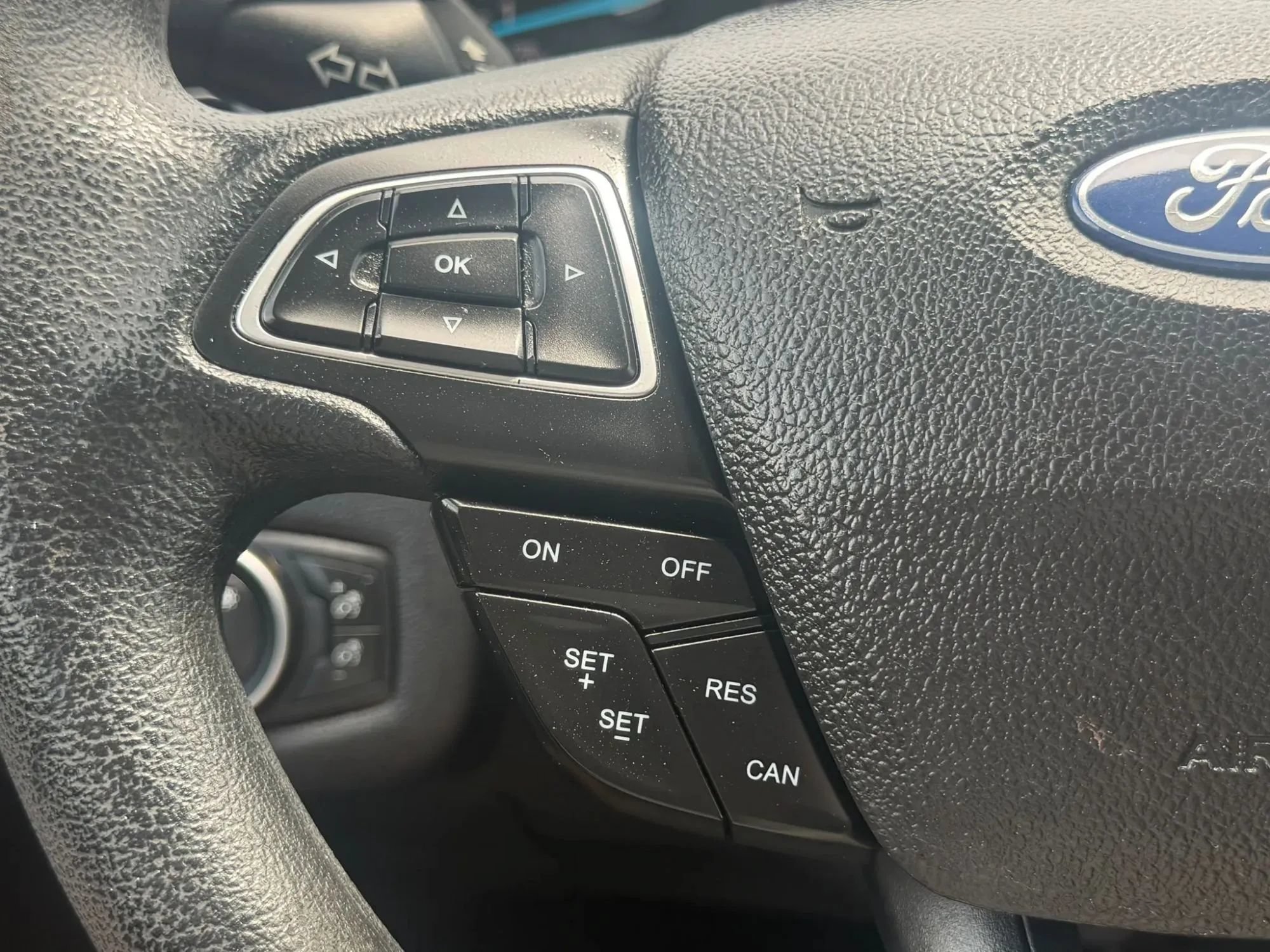 Used 2018 Ford Escape SE FWD image 18