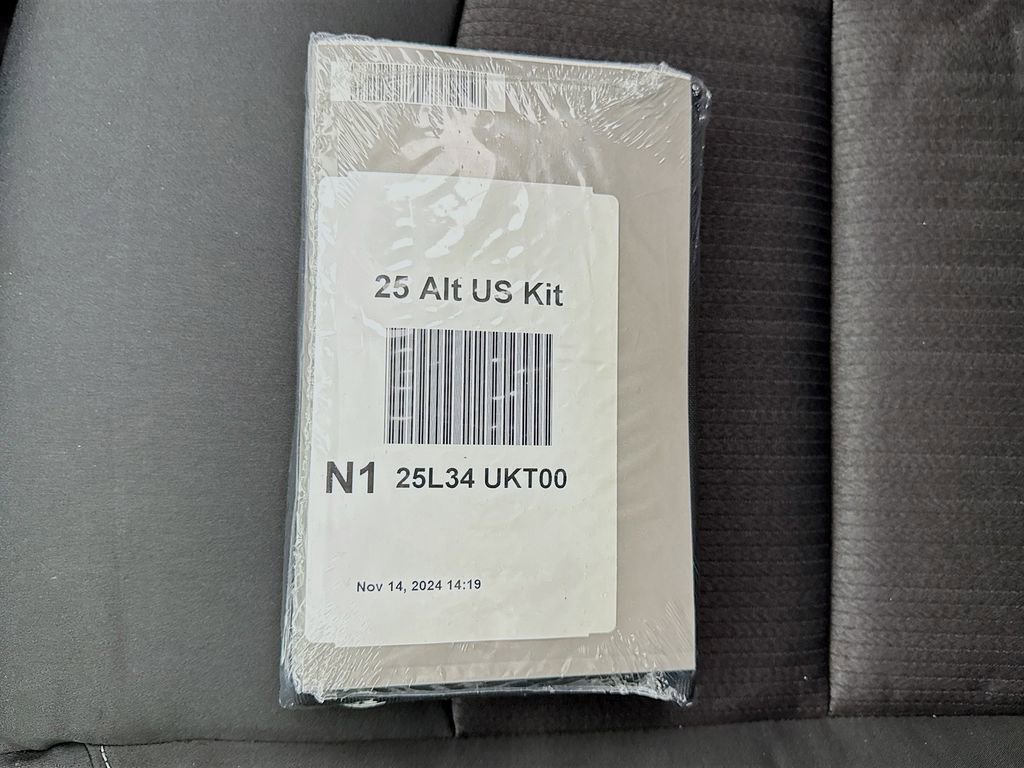 Used 2025 Nissan Altima 2.5 SV image 39