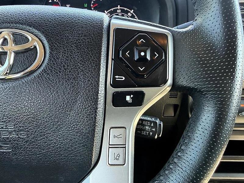 Used 2022 Toyota 4Runner SR5 AWD/4WD image 30