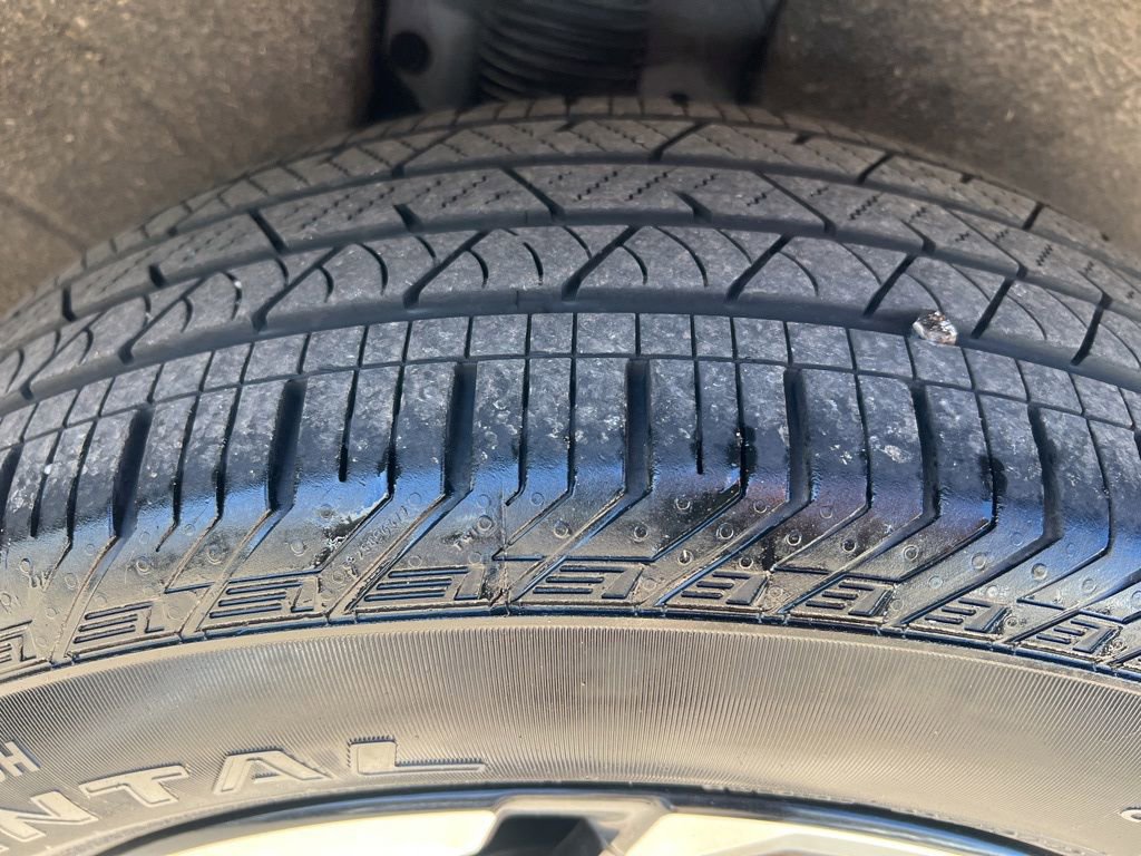 Certified 2025 Kia Sorento S image 40