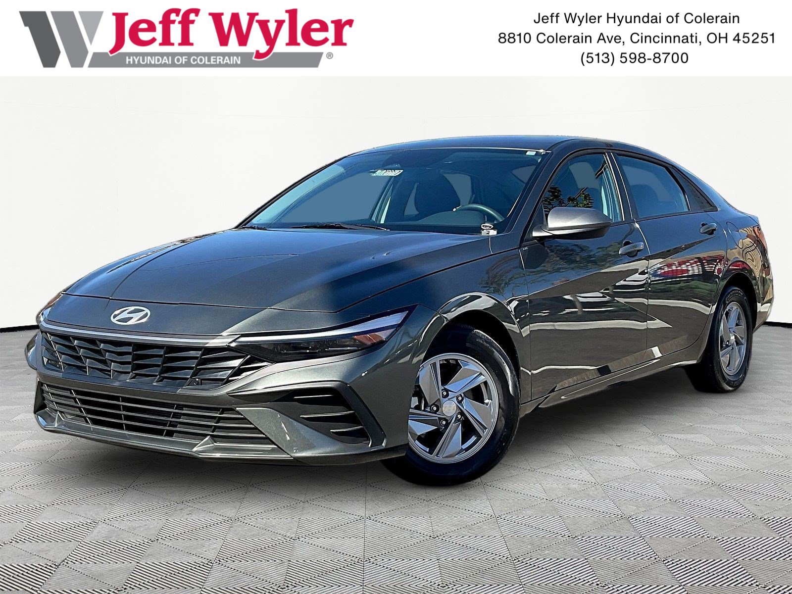 Used 2026 Hyundai Elantra SE FWD image 1