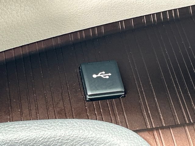 Certified 2023 Toyota Sienna LE FWD image 54