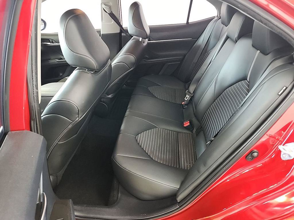 Used 2022 Toyota Camry SE FWD image 8