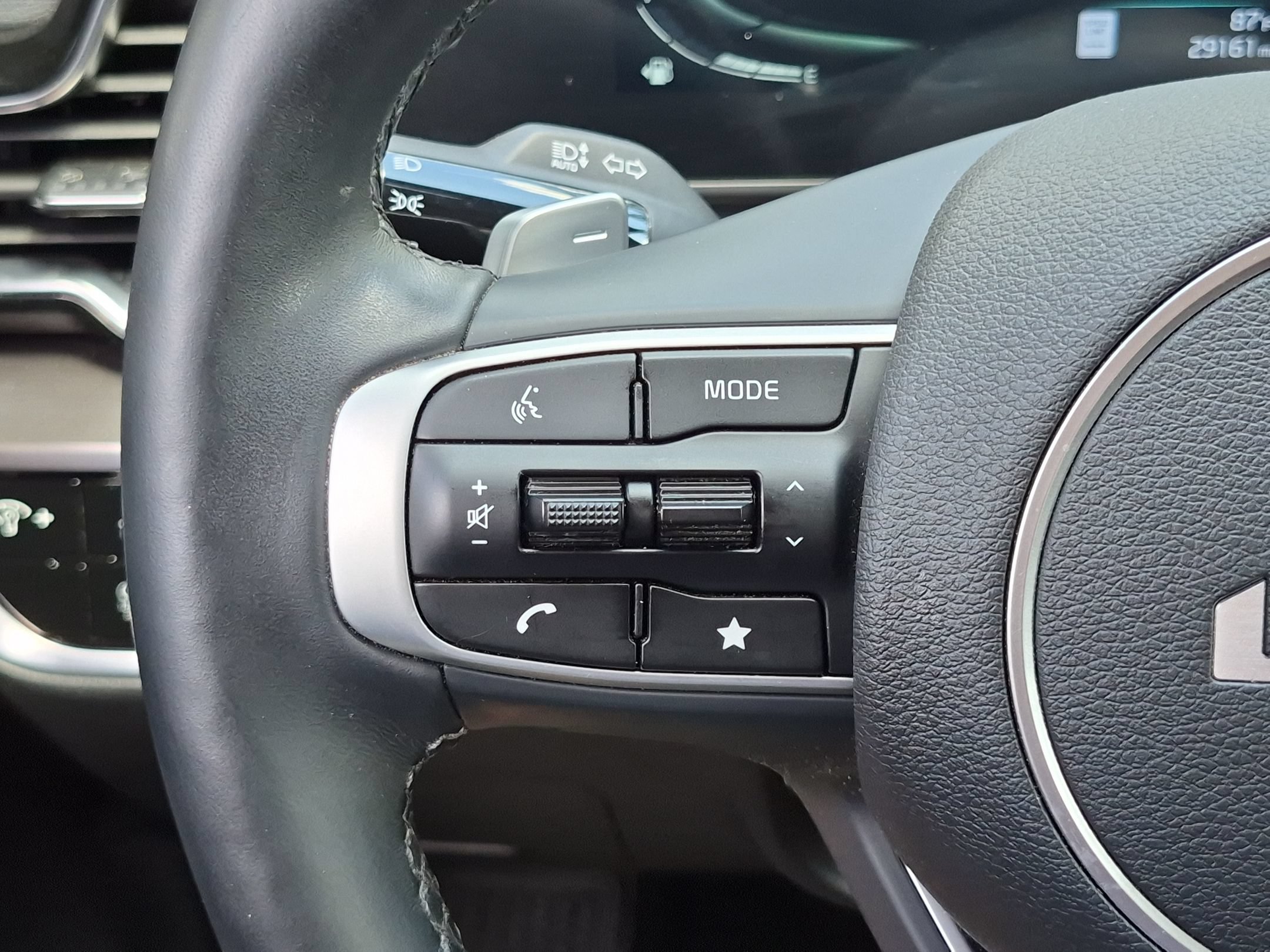 Used 2023 Kia Sportage EX AWD/4WD image 9