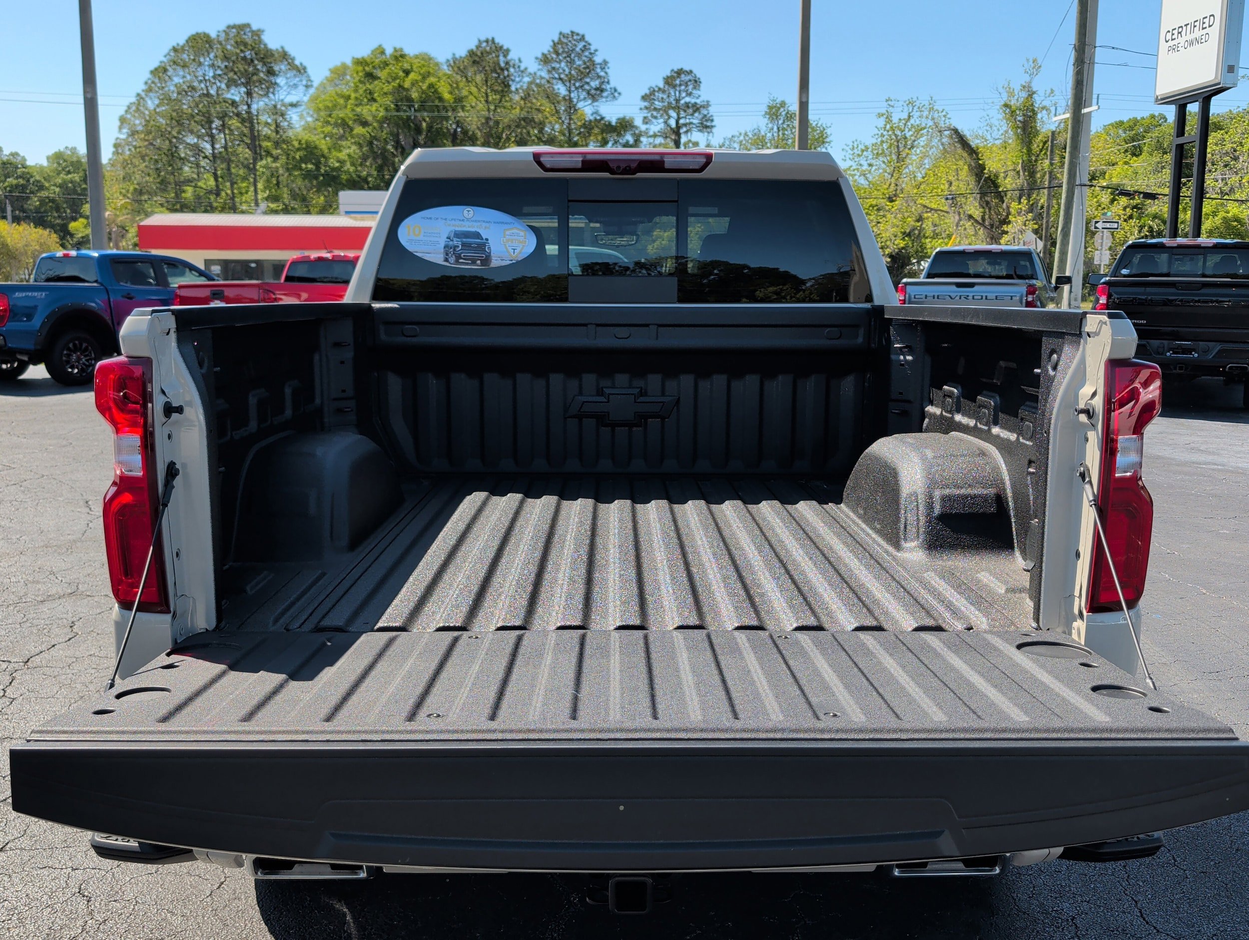 New 2026 Chevrolet Silverado 1500 High Country w/ Technology Package AWD/4WD image 13