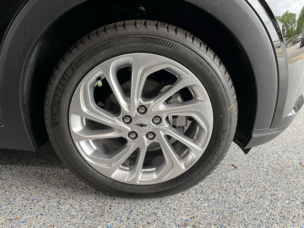 New 2027 Chevrolet Bolt LT FWD image 33