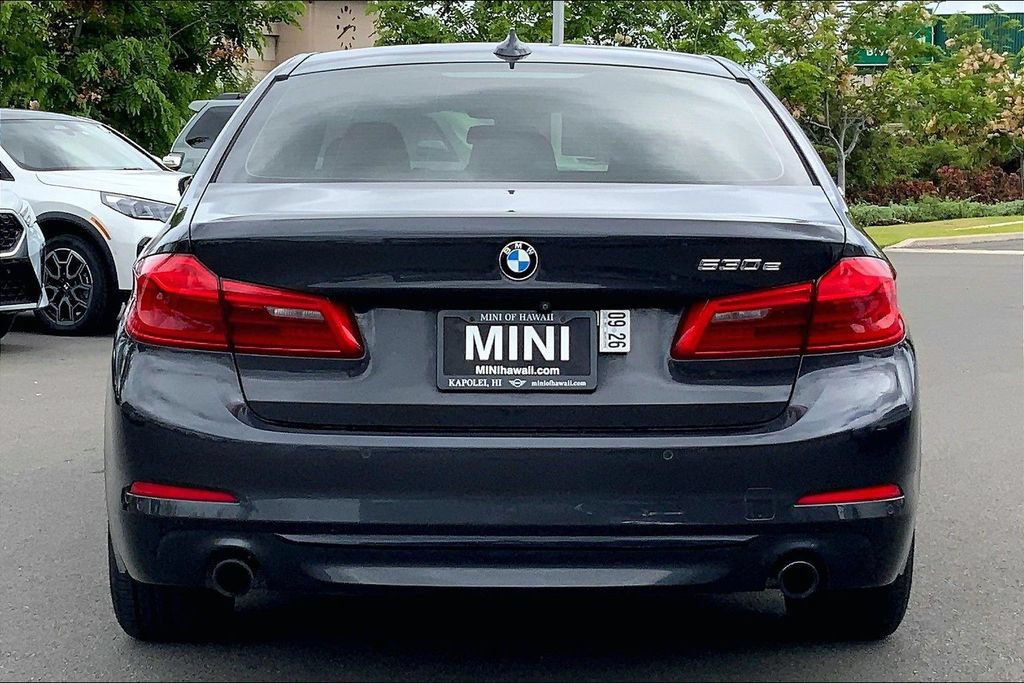 Used 2018 BMW 530e RWD image 4