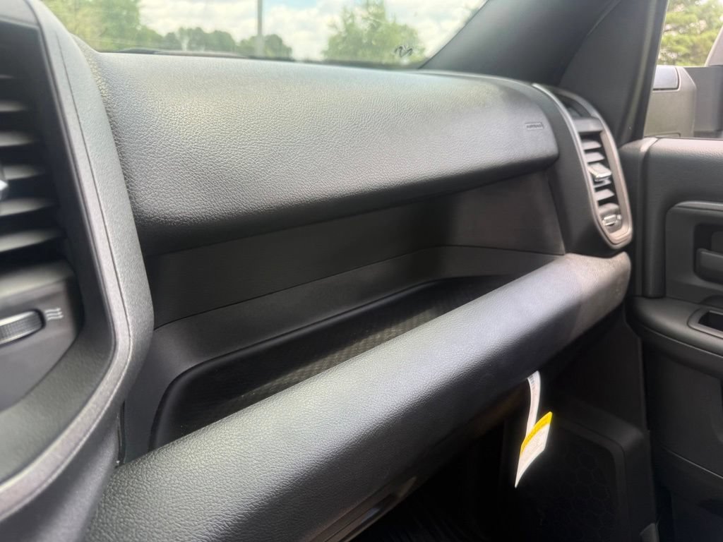 New 2024 RAM 5500 Tradesman w/ Safety Group AWD/4WD image 31