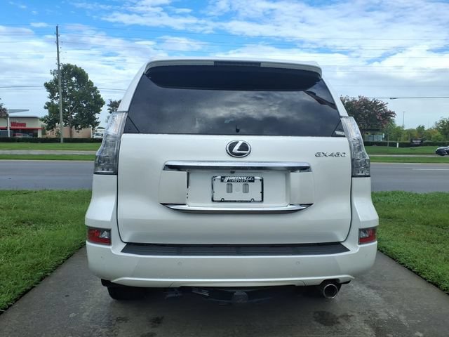 Used 2023 Lexus GX 460 Luxury w/ Accessory Package AWD/4WD image 2