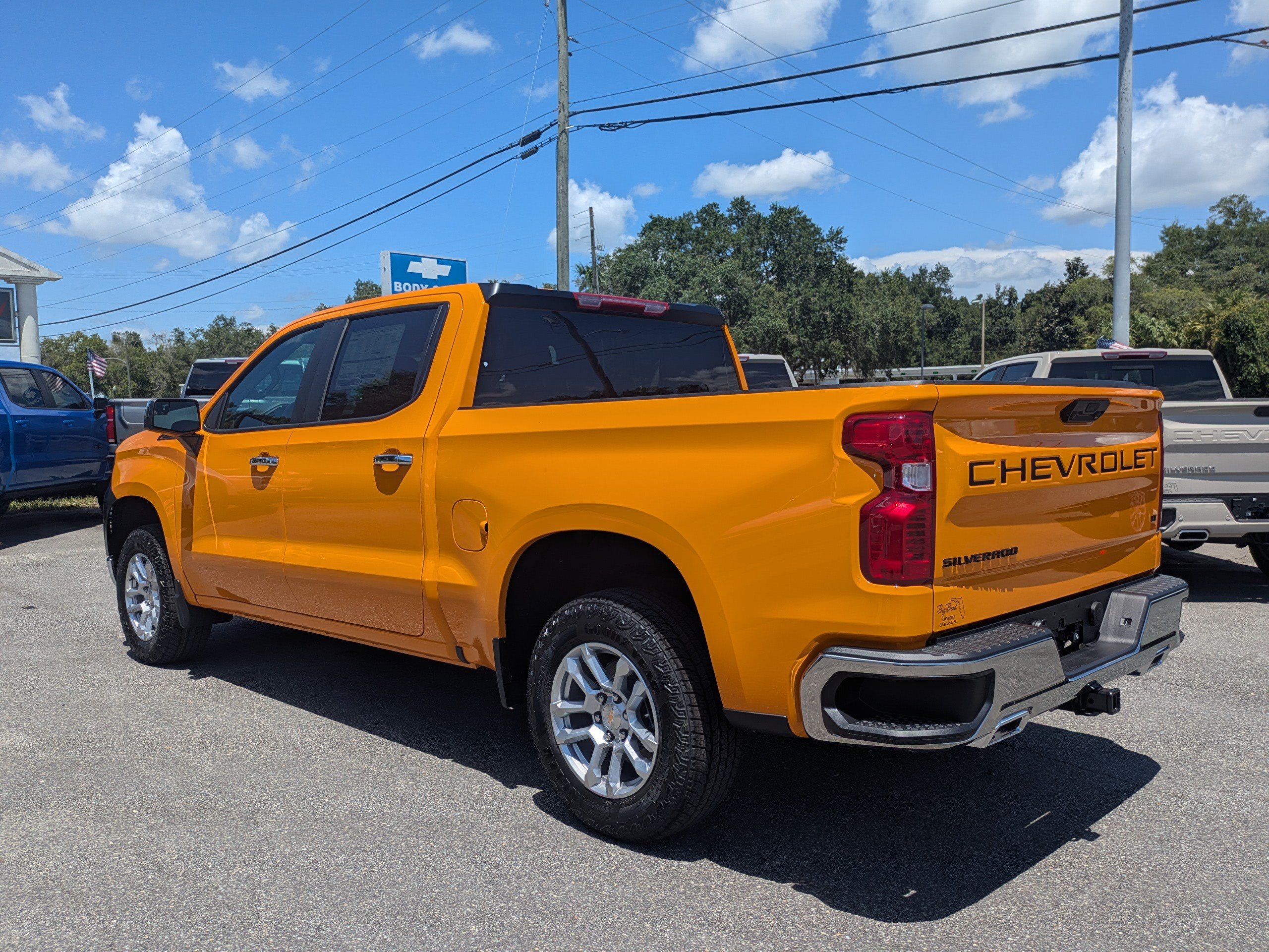 New 2026 Chevrolet Silverado 1500 LT w/ Z71 Off-Road Package AWD/4WD image 6