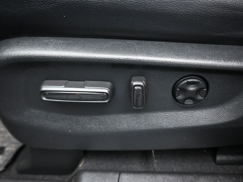 Used 2023 Honda Odyssey Touring image 12