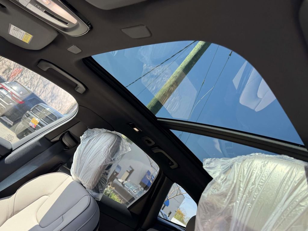 New 2026 Volvo XC60 T8 Core w/ Climate Package AWD/4WD image 18