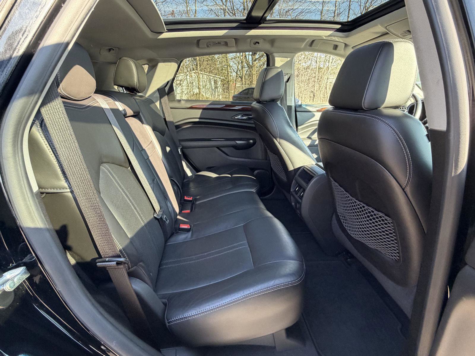 Used 2012 Cadillac SRX Luxury image 27