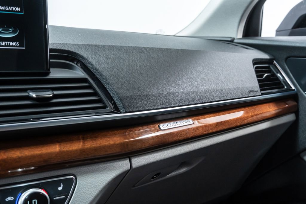 Used 2022 Audi Q5 e Premium w/ Convenience Package image 20