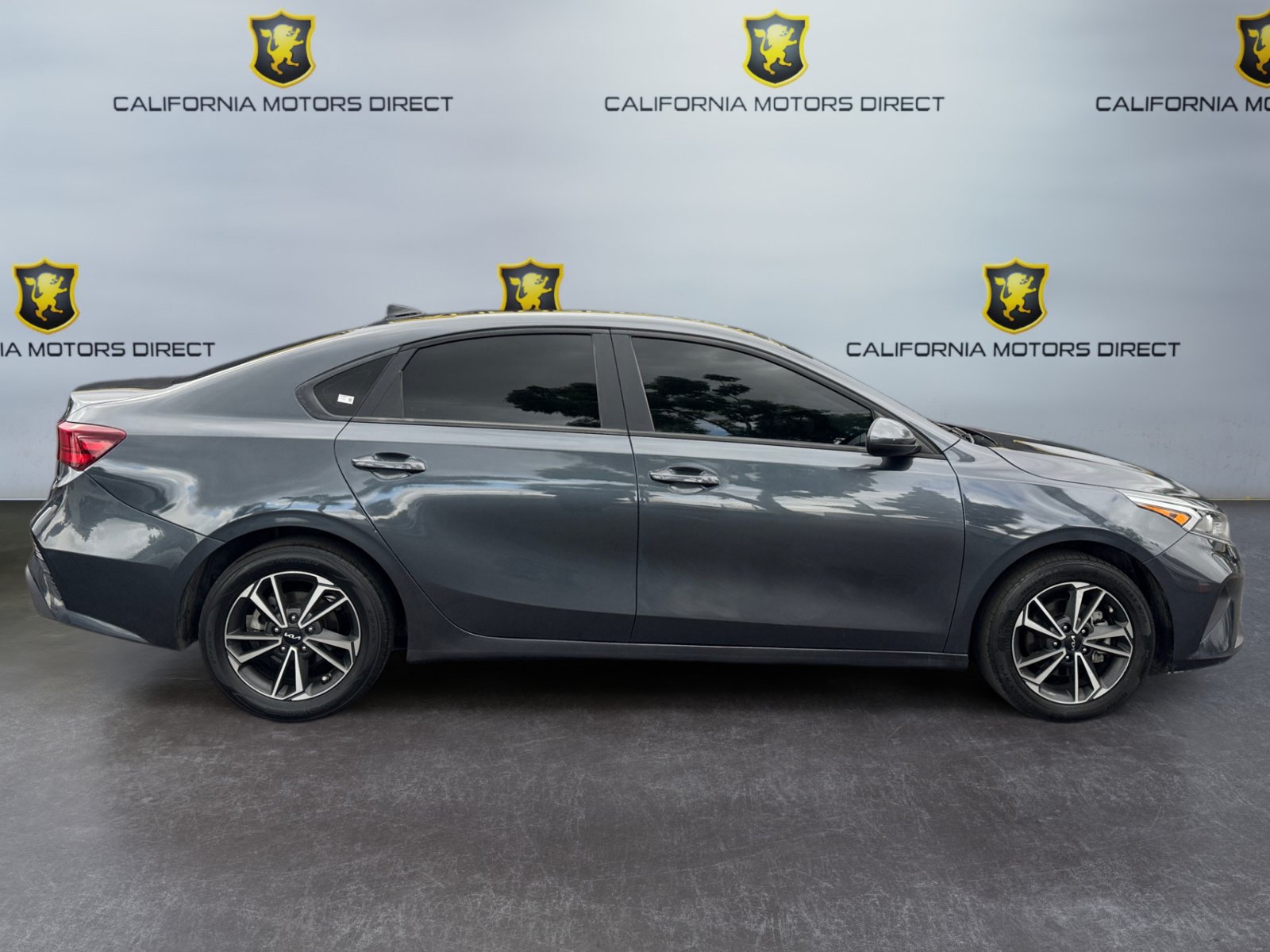Used 2022 Kia Forte LXS FWD image 6