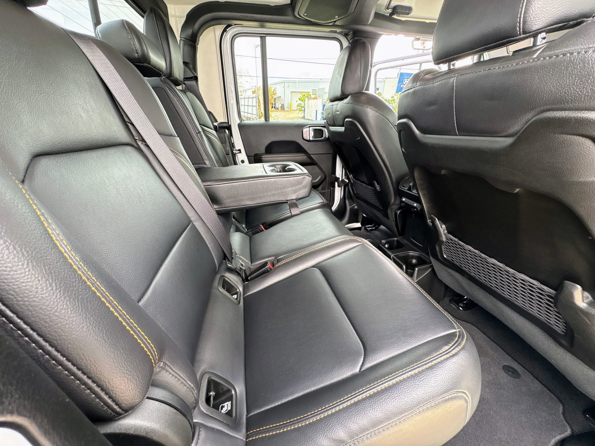 Used 2024 Jeep Gladiator Sport w/ Premium Package image 12