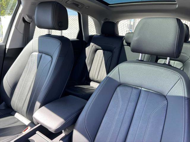Used 2024 Audi Q5 2.0T Premium w/ Convenience Package image 49
