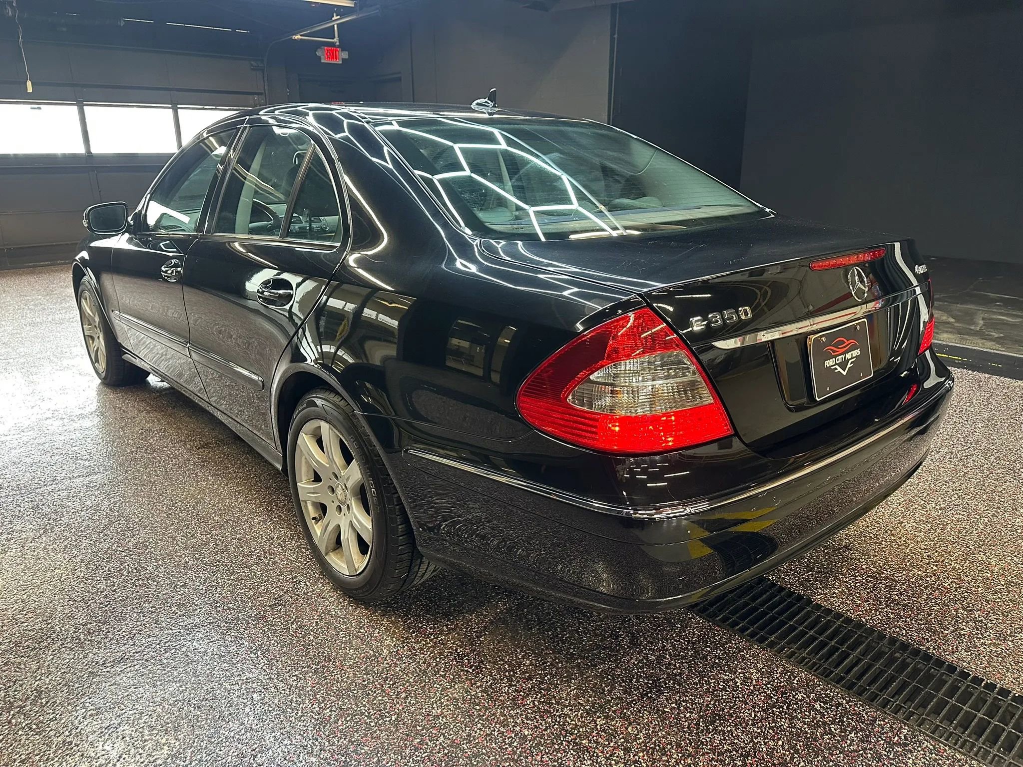 Used 2008 Mercedes-Benz E 350 4MATIC Sedan image 5