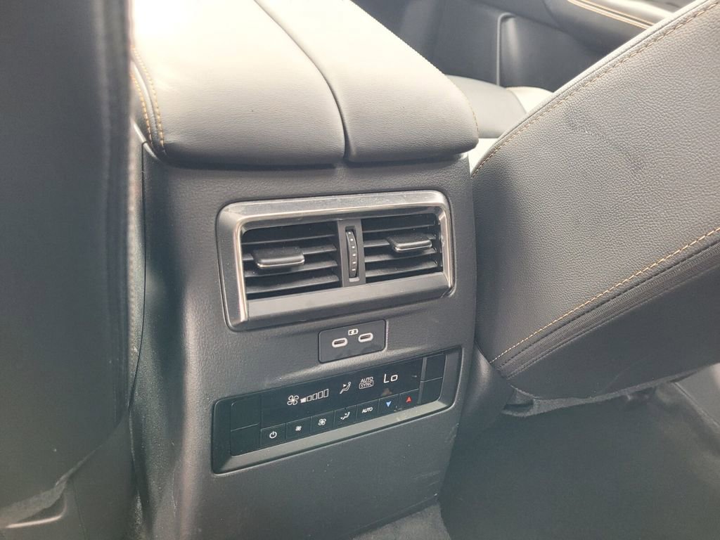 Certified 2024 MAZDA CX-90 Plug-In Hybrid w/ Preferred AWD/4WD image 8