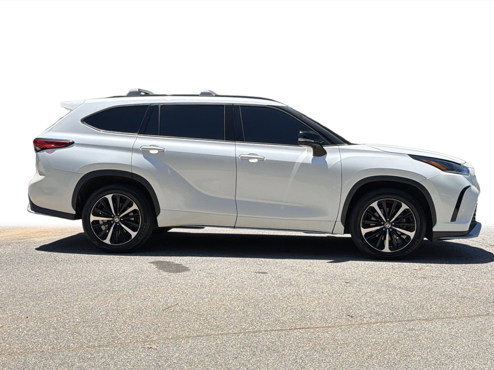 Used 2021 Toyota Highlander XSE AWD/4WD image 32