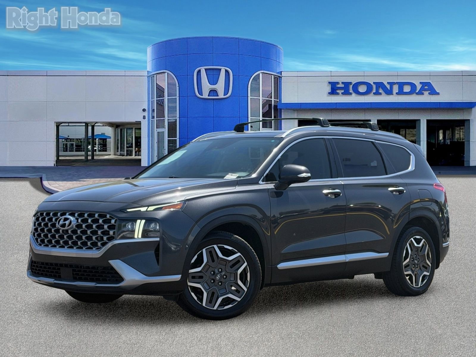 Used 2022 Hyundai Santa Fe Limited w/ Cargo Package FWD image 2