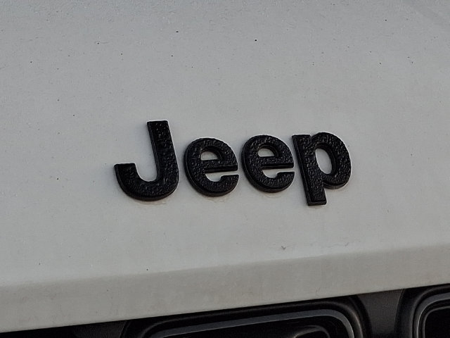 Used 2024 Jeep Grand Cherokee Limited w/ Luxury Tech Group II AWD/4WD image 6