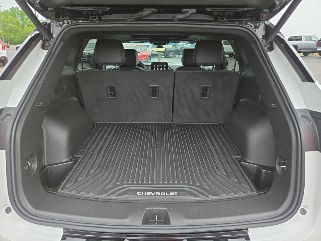 Certified 2023 Chevrolet Blazer RS w/ Driver Confidence II Package AWD/4WD image 9