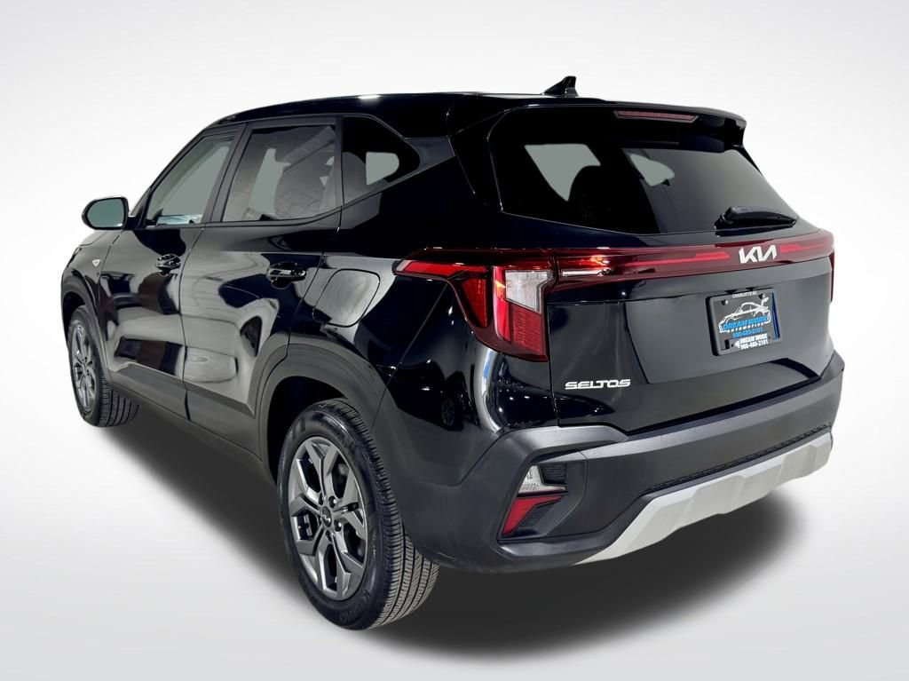 Used 2024 Kia Seltos LX image 6