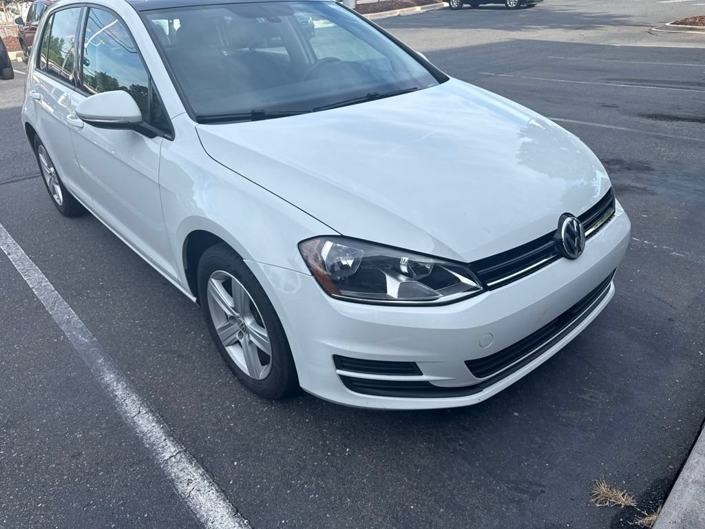Used 2017 Volkswagen Golf Wolfsburg Edition FWD image 1