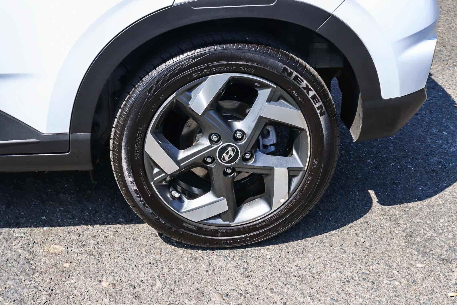 Used 2026 Hyundai Venue SEL FWD image 13