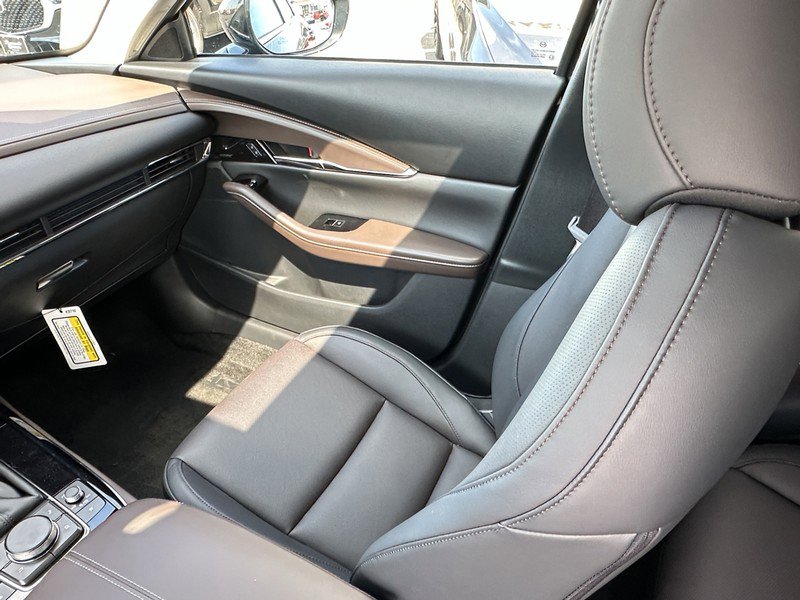 Used 2025 MAZDA CX-30 2.5 Turbo w/ Premium Package image 13