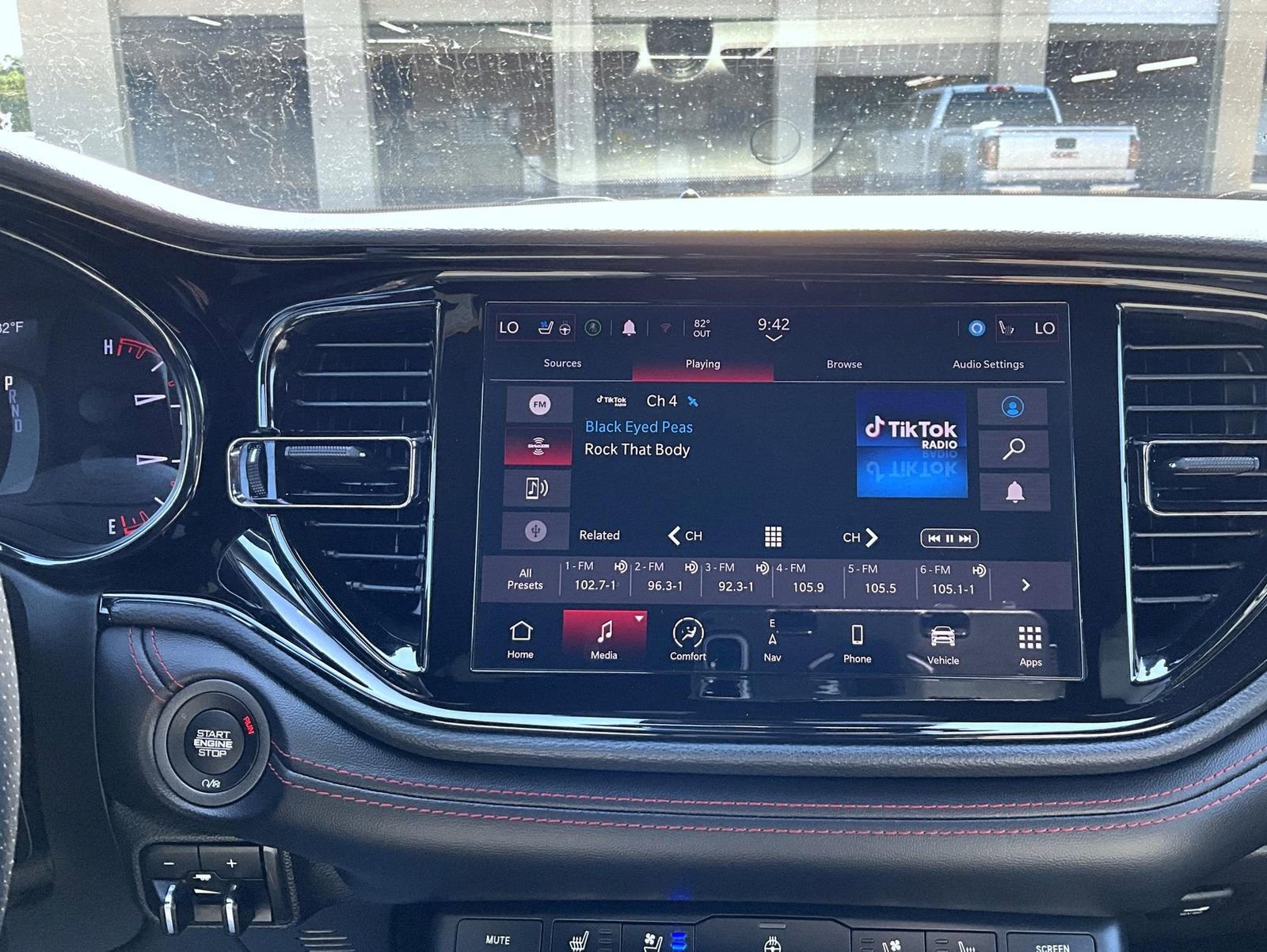 Certified 2024 Dodge Durango GT image 12