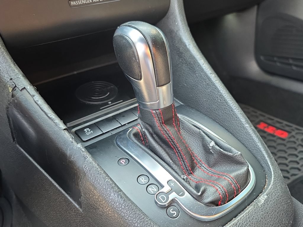 Used 2011 Volkswagen GTI 2-Door FWD image 32