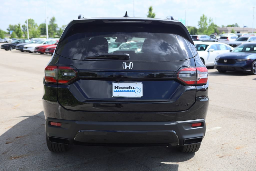 New 2026 Honda Pilot Sport image 5