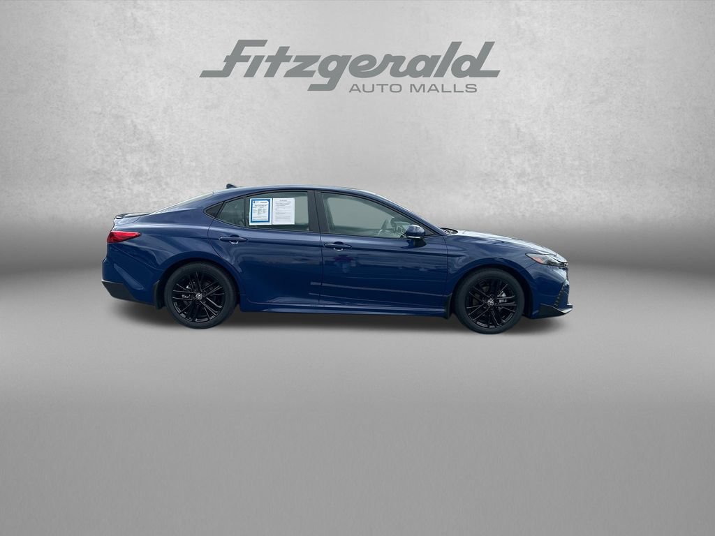 Used 2026 Toyota Camry SE FWD image 9