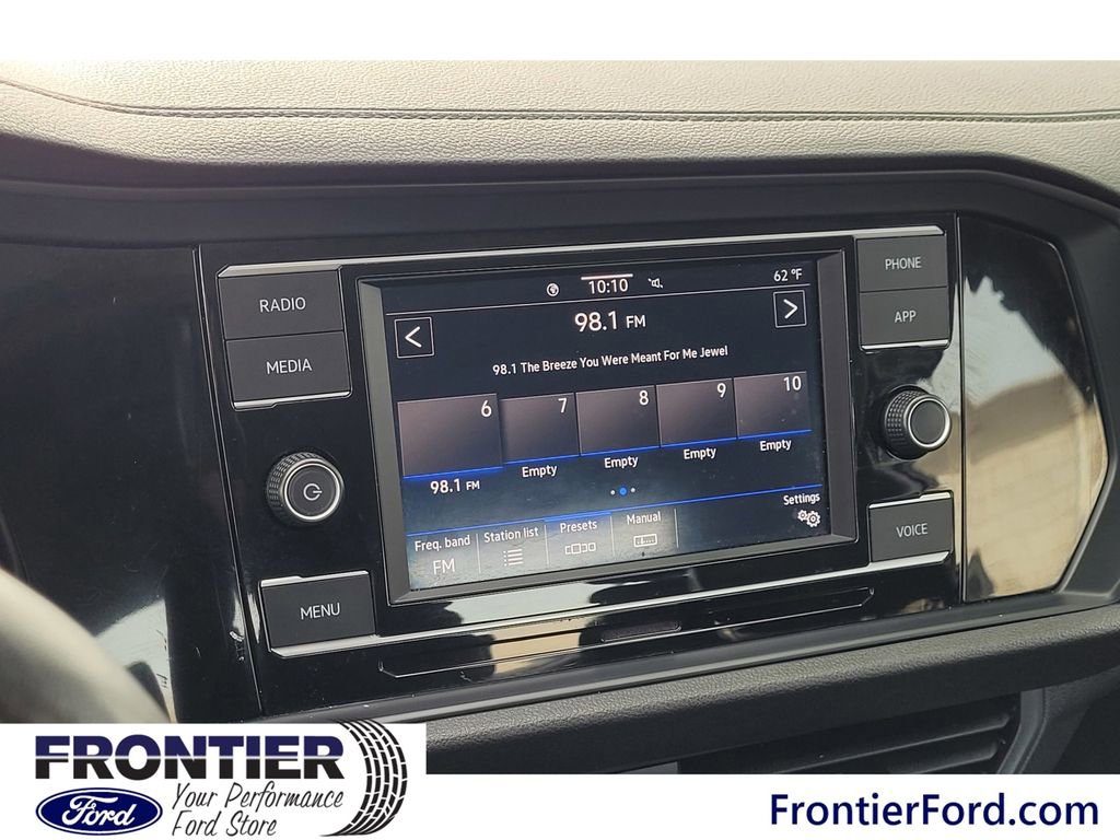 Used 2023 Volkswagen Jetta SE image 22