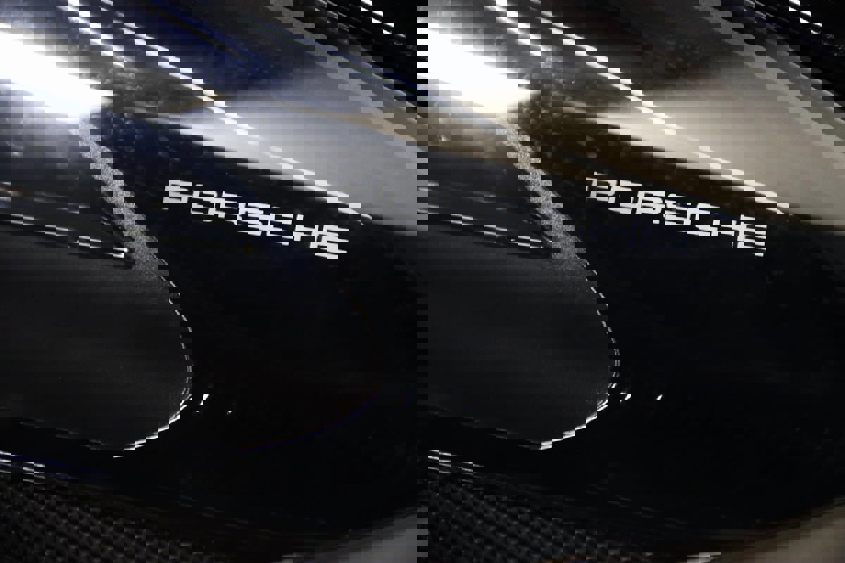 Used 2020 Porsche Macan image 32