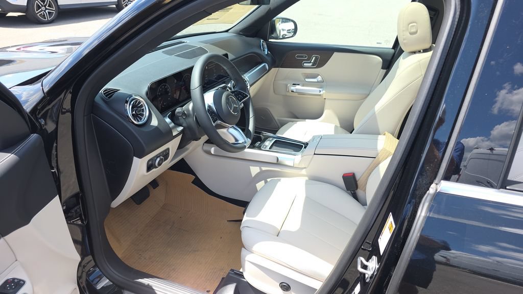 New 2026 Mercedes-Benz GLB 250 image 23