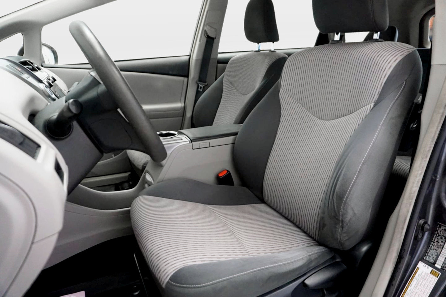 Used 2017 Toyota Prius V Two FWD image 10