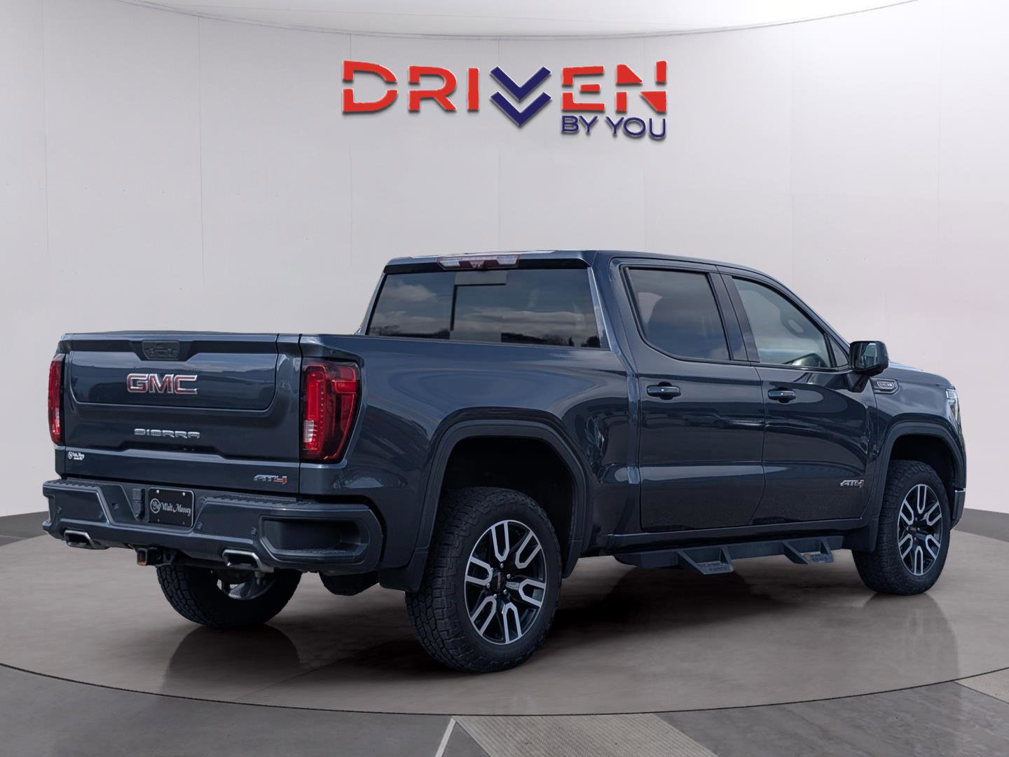 Used 2021 GMC Sierra 1500 AT4 w/ AT4 Value Package image 5