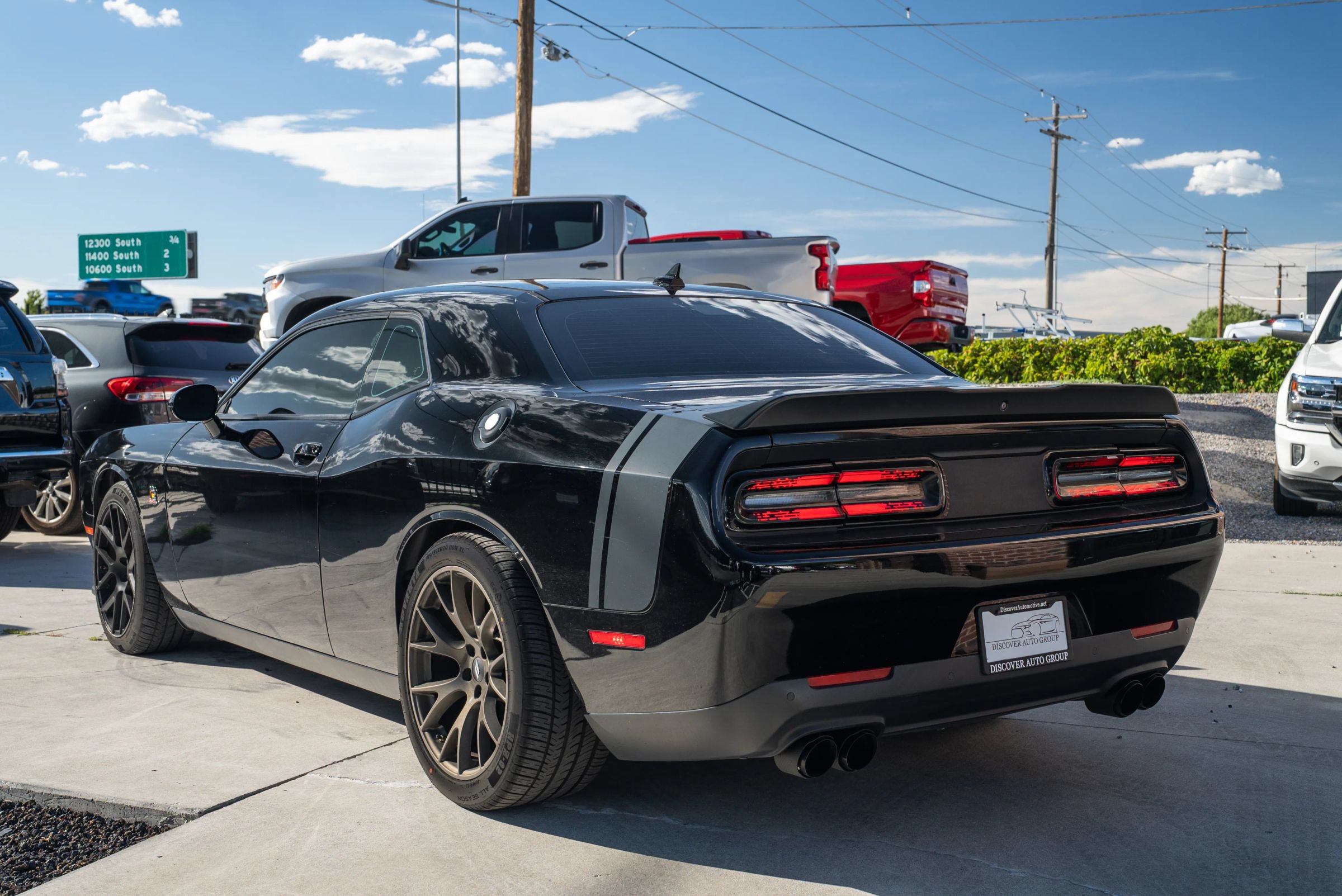 Used 2017 Dodge Challenger R/T Scat Pack w/ Leather Interior Group RWD image 5