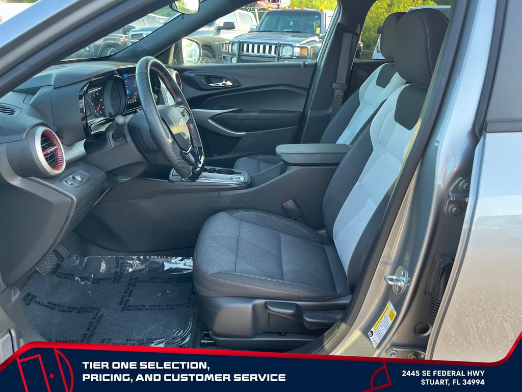 Certified 2024 Chevrolet Trax RS FWD image 12
