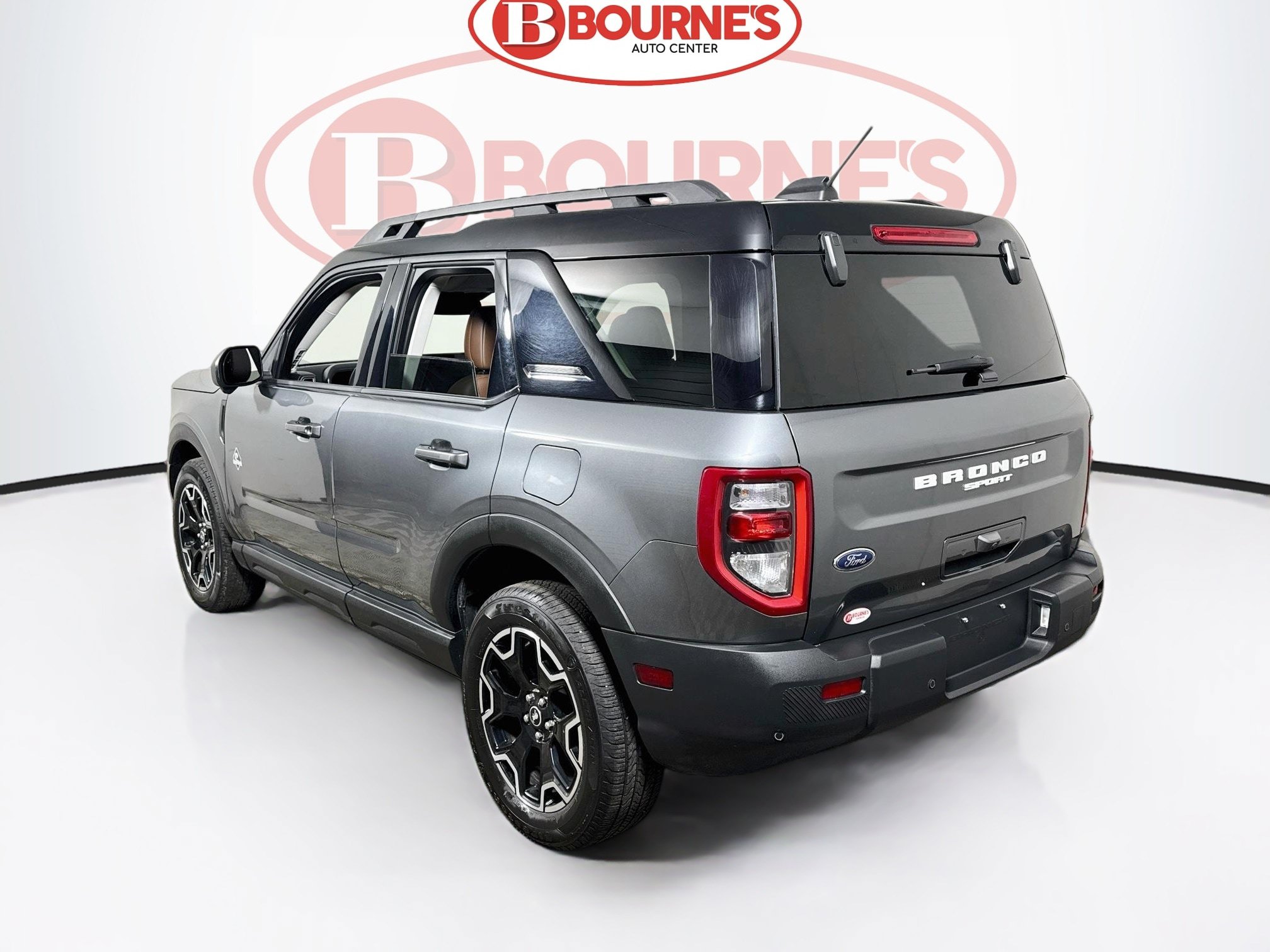 Used 2025 Ford Bronco Sport Outer Banks w/ Outer Banks Tech Package+ AWD/4WD image 9