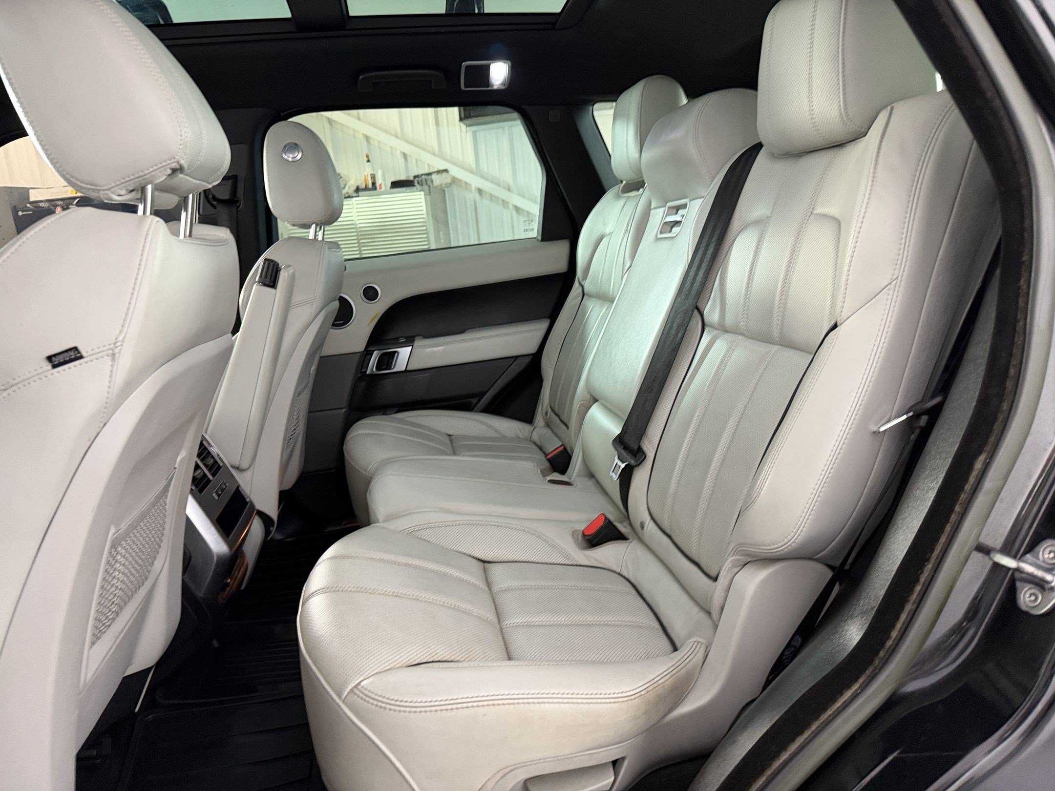 Used 2015 Land Rover Range Rover Sport Supercharged AWD/4WD image 23