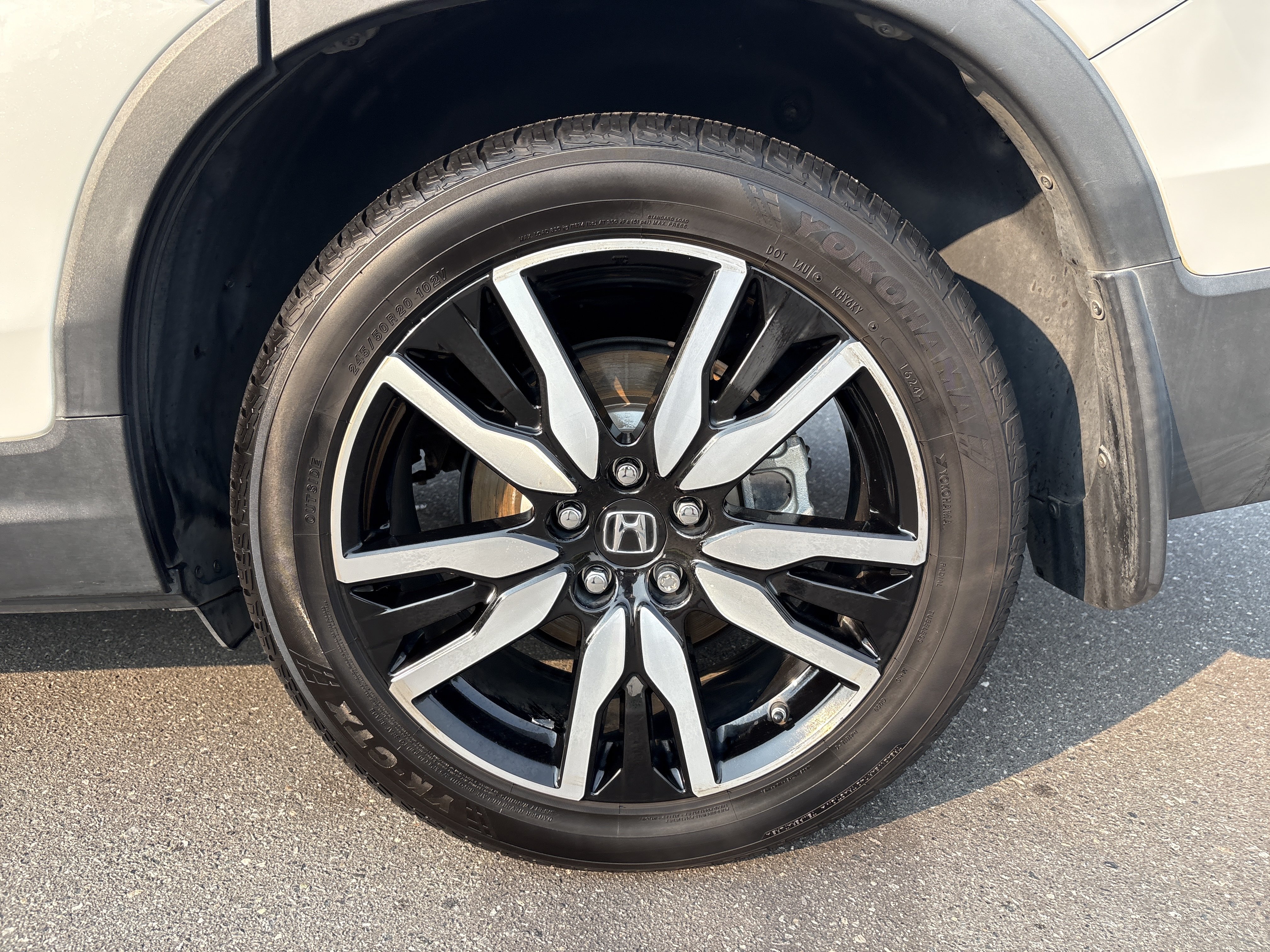 Used 2020 Honda Pilot Touring image 14