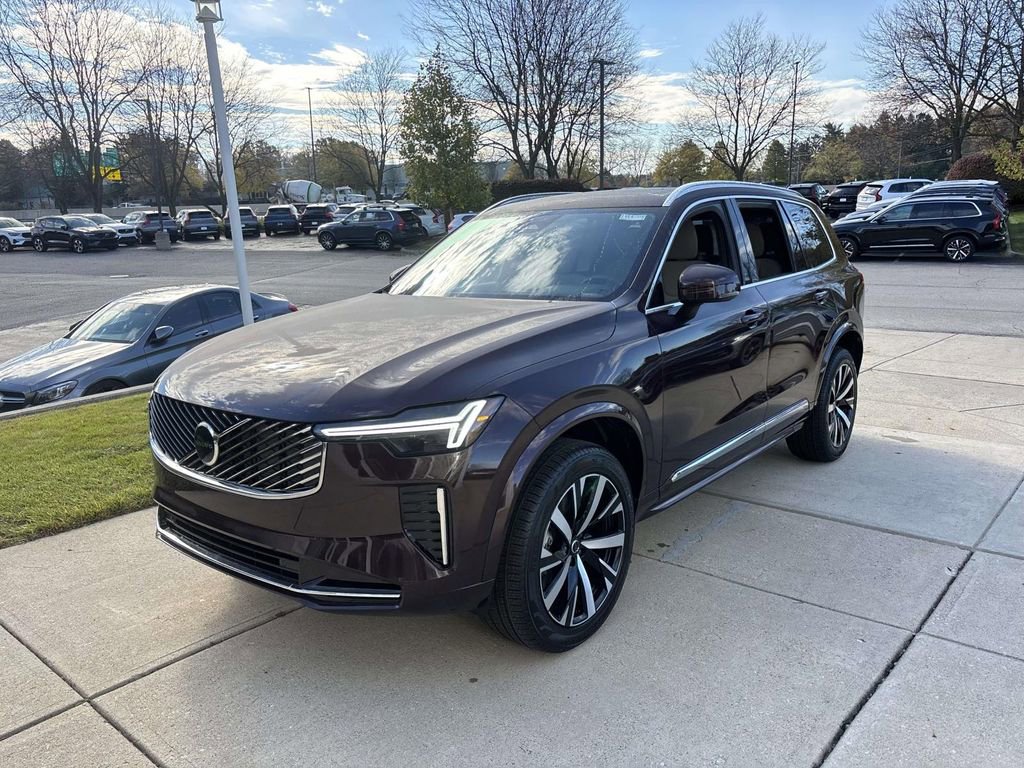 New 2026 Volvo XC90 B5 Core w/ Protection Package Premier image 3