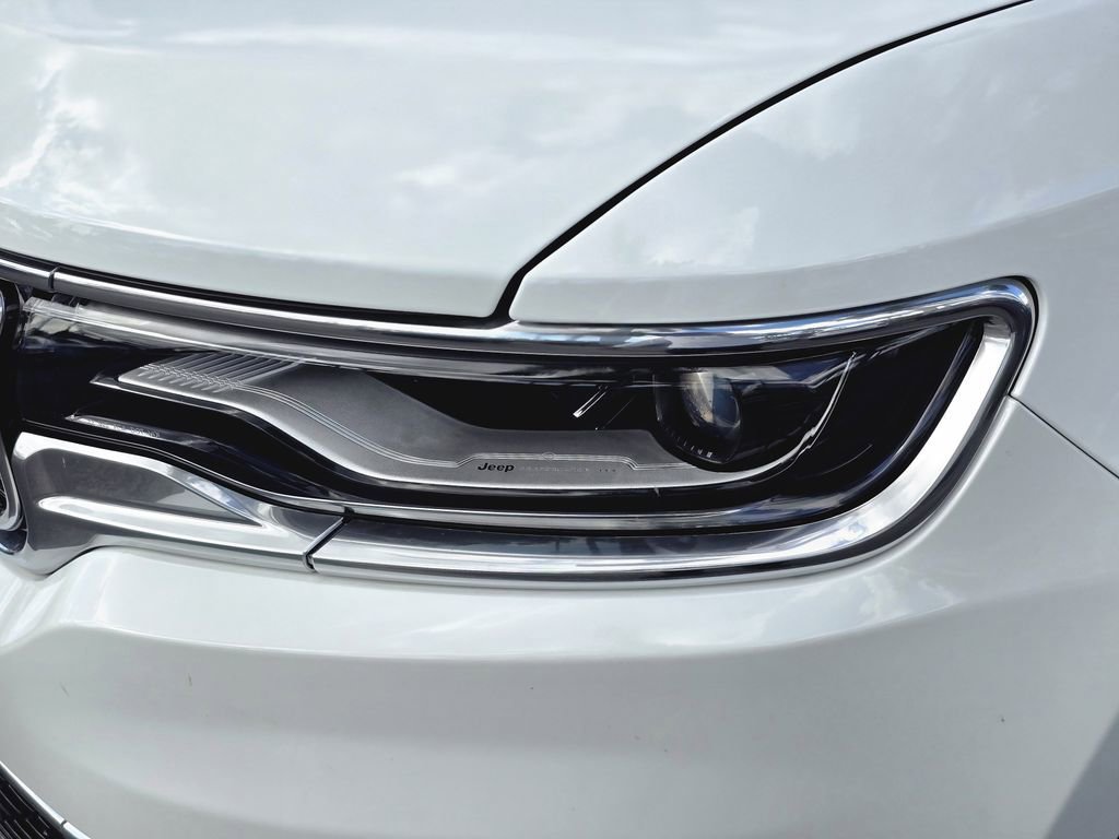 Used 2024 Jeep Wagoneer 2WD image 8