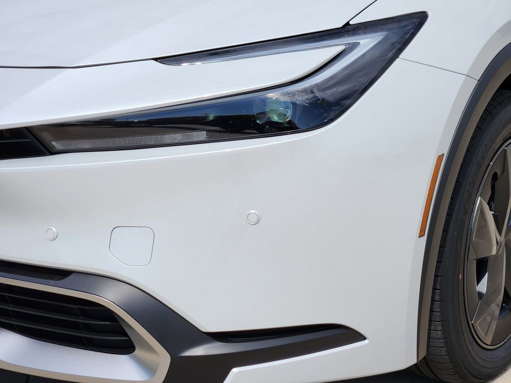 New 2026 Toyota Prius Plug-In Hybrid FWD image 6