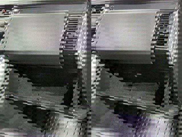 Used 2020 Land Rover Range Rover Sport HSE image 25